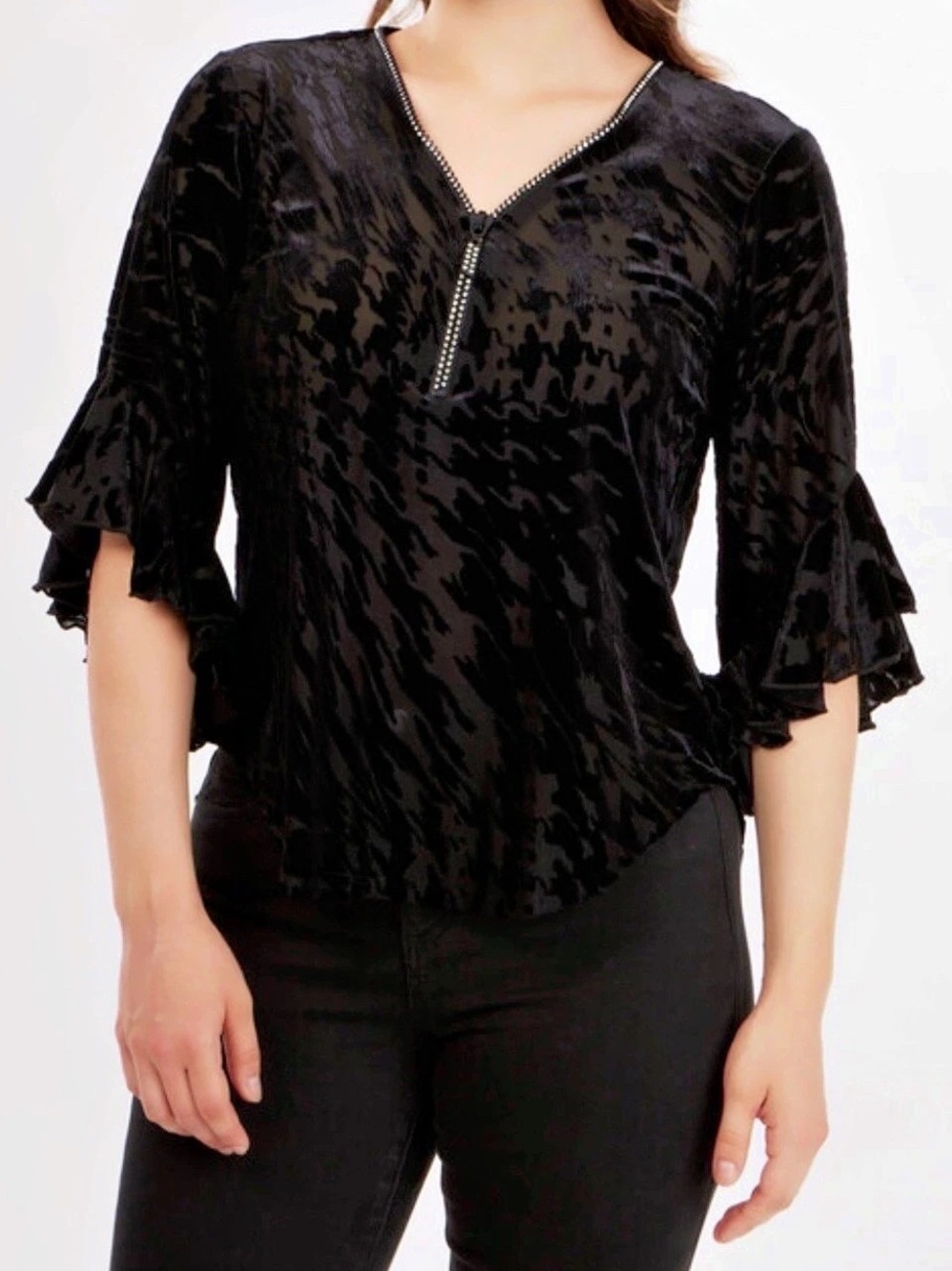 Frank Lyman Robe Imprimé Animal Col V Modèle 234289 Animal Print V-Neck Blouse